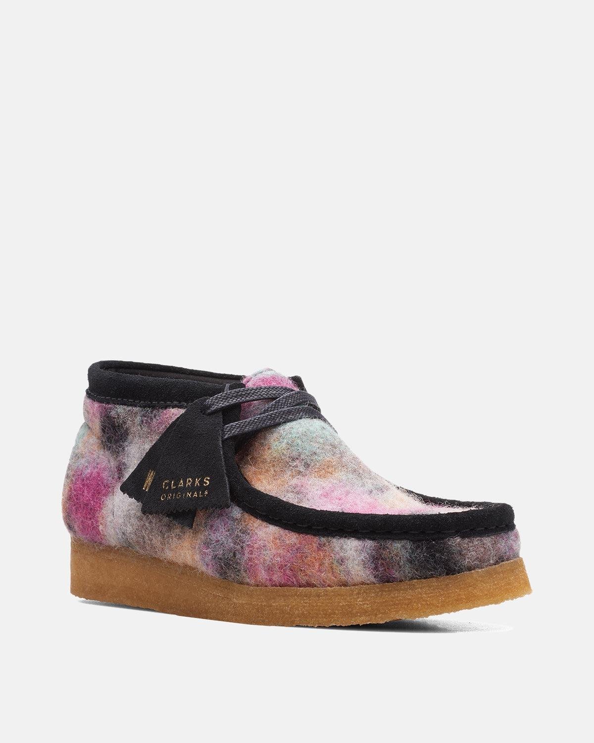 CLARKS ORIGINALS WOMENS WALLABEE BOOTS BLACK WOOL COMBI - Image 2