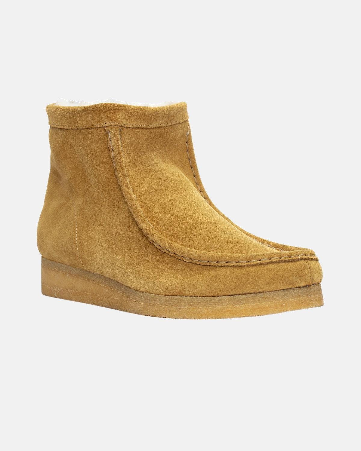 CLARKS ORIGINALS WOMENS WALLABEE HI BOOTS TAN WLINED - Image 2