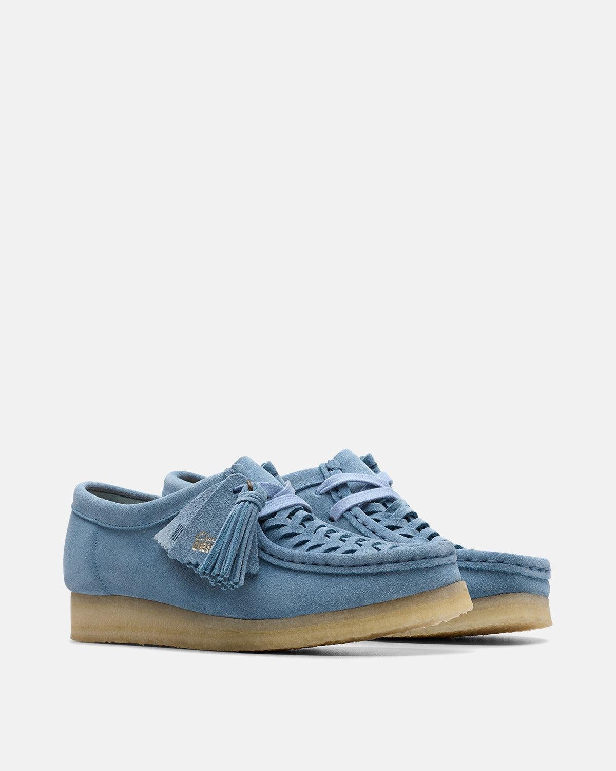 CLARKS ORIGINALS WOMENS WALLABEE WEAVE SHOES POWDER BLUE SUEDE - Image 2