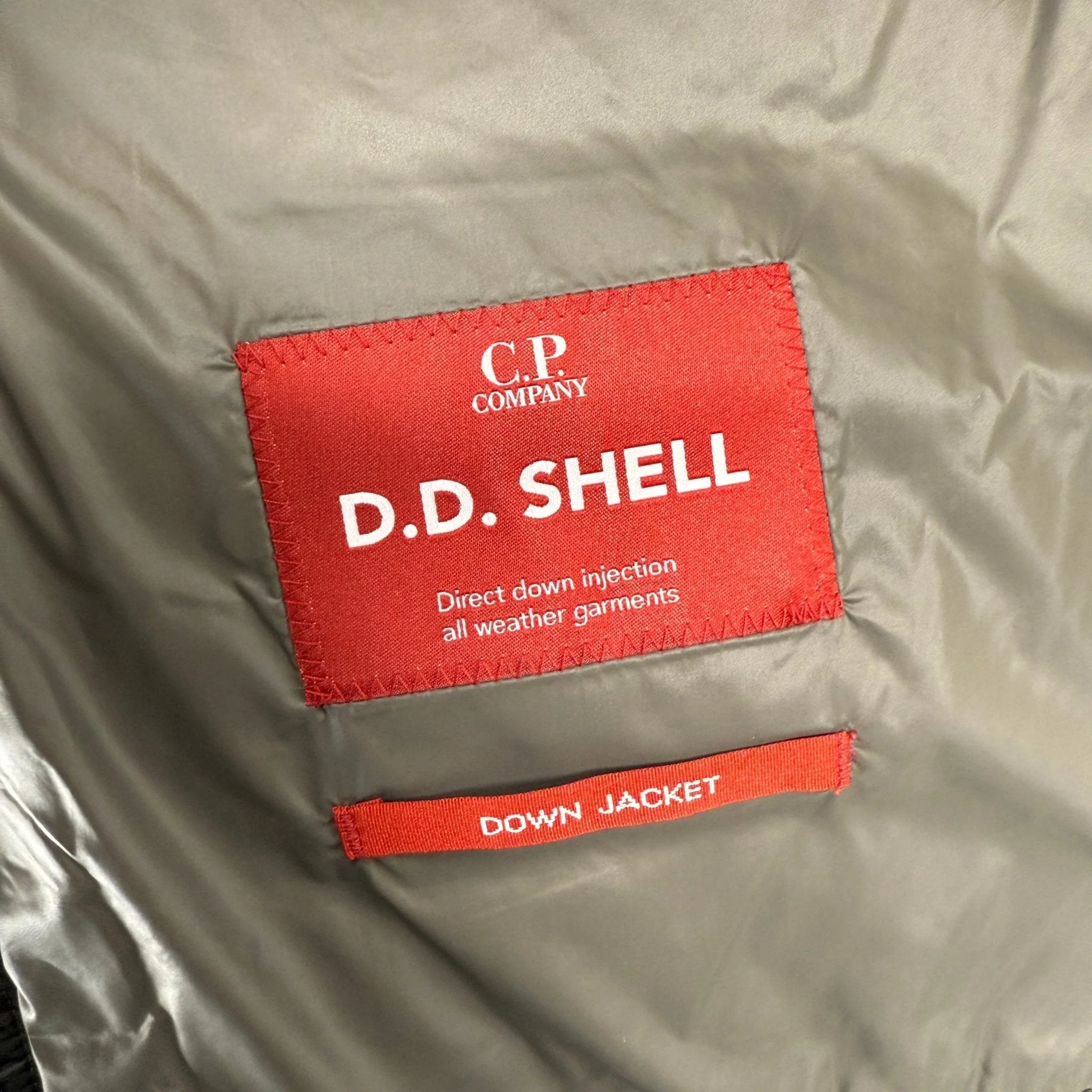 CP Company D.D. Shell Lightweight Lens Gilet Dark Green - Image 4